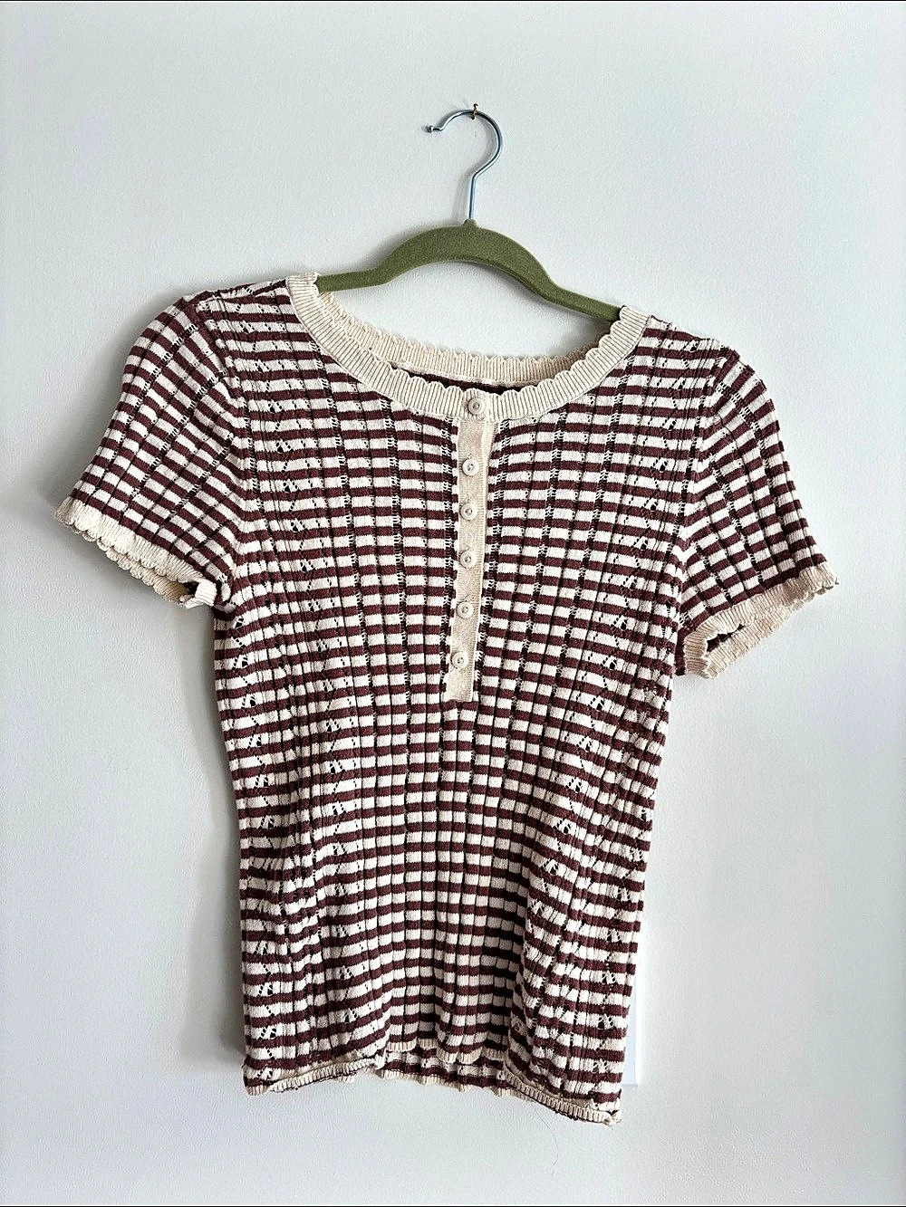 Checkered Short Sleeve Top in Red & White Like New